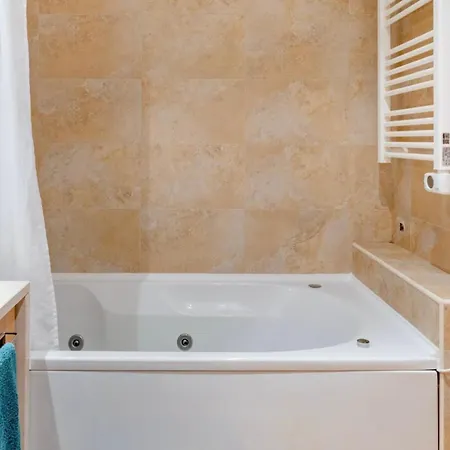 Sunshine House Homestay Ericeira